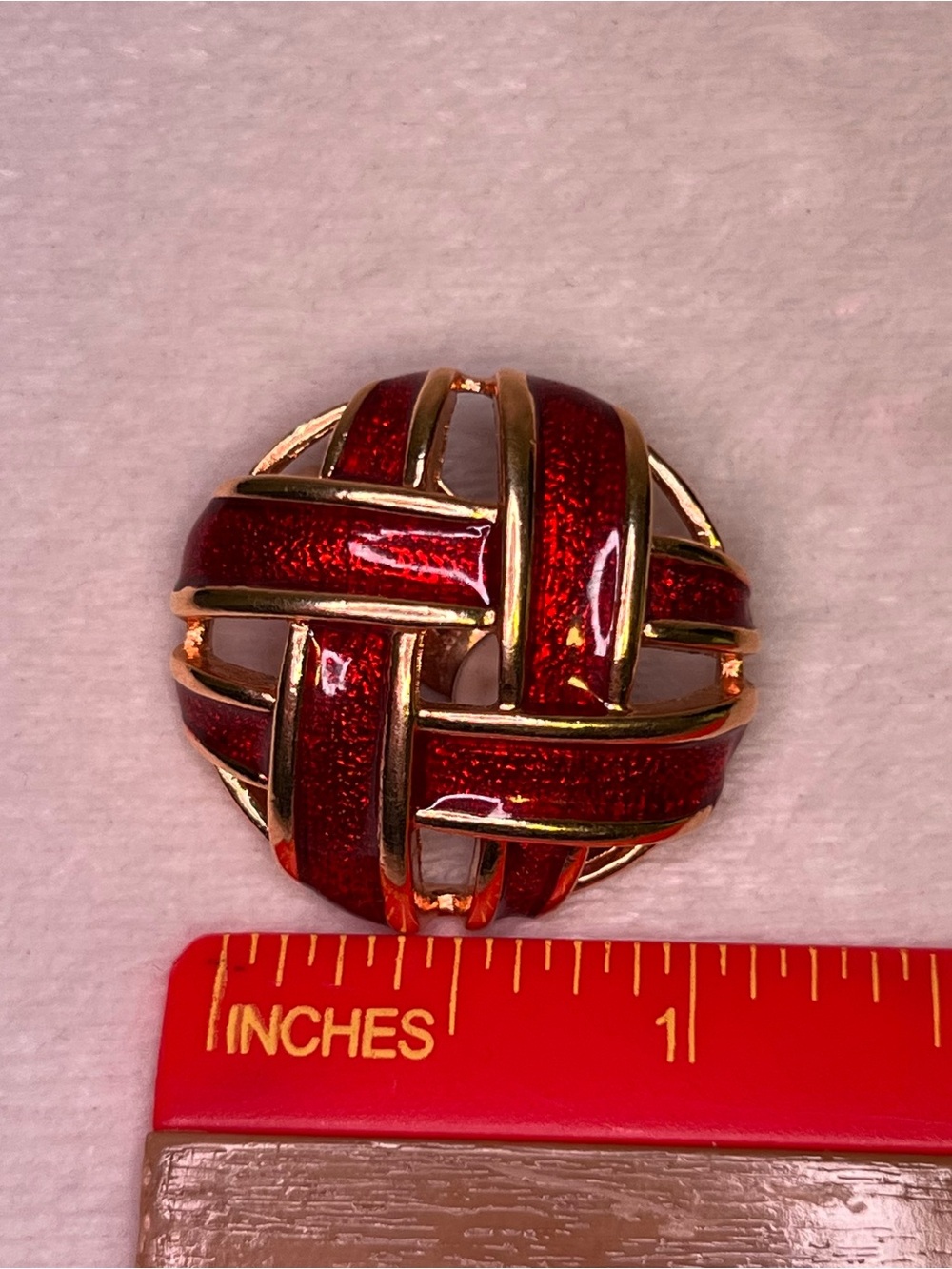 Avon Bold Basket Weave Clip On Earrings - Picture 4 of 4